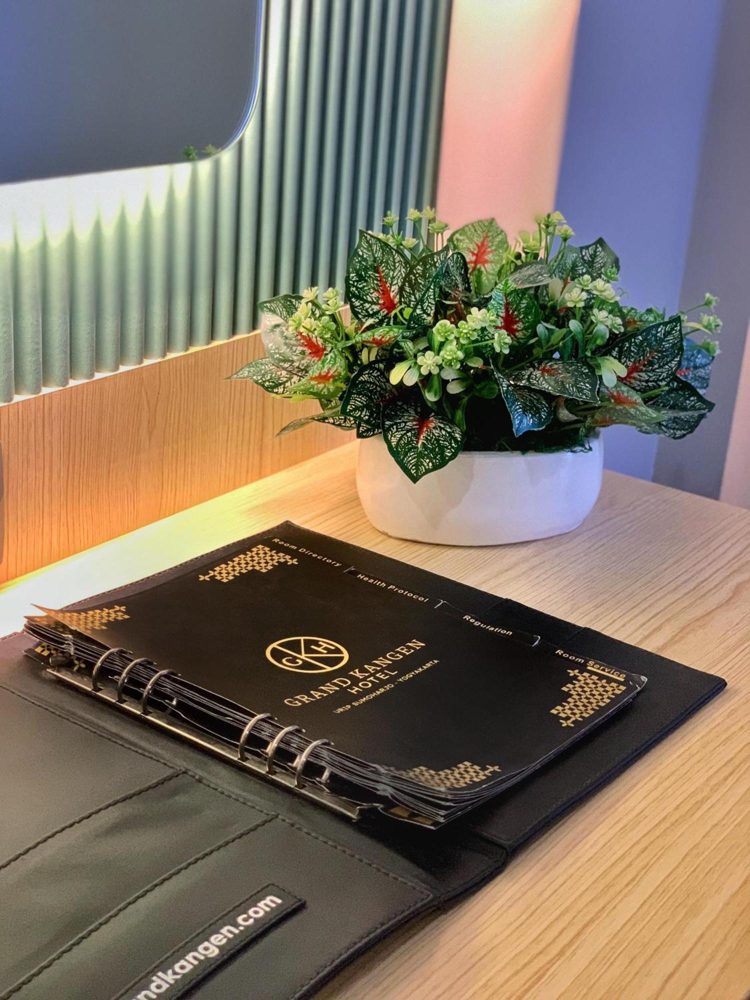 Grand Kangen Hotel Urip Sumoharjo Джокякарта Екстериор снимка